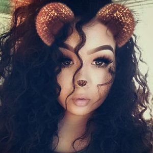 Meet your Posher, Cassandra